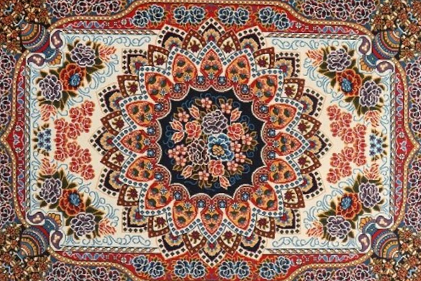 بین رنگ و جنس: تأثیر انتخاب رنگ و نوع پشم بر تعیین هویت و قیمت انواع فرش ایرانی با ابعاد 12 متری