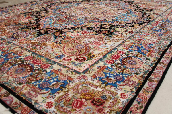 به روز باشید با شکوه: آشنایی با جدیدترین مدل‌های فرش دسباف 6 متری با قیمت مناسب